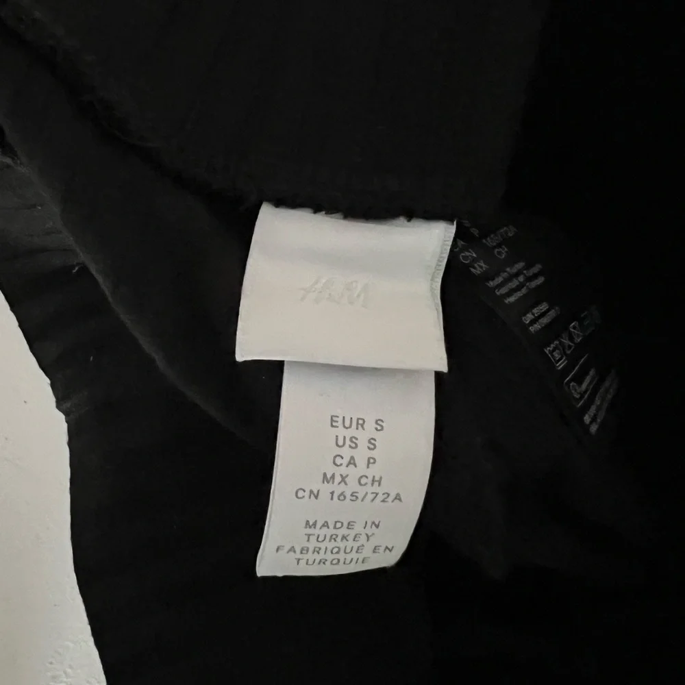 NWOT! Black Ribbed Set - Picture 5 of 5